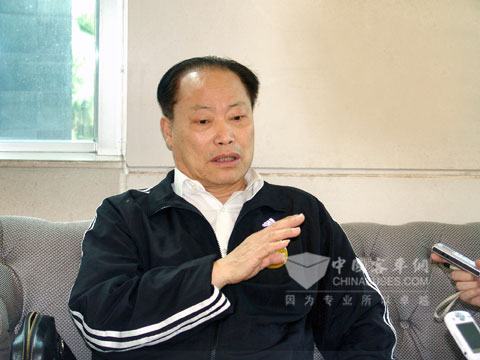 Lei Shuangxuan, the chairman of Hunan P Automobile Transportation General Company