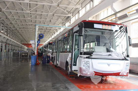 Foton new energy bus on the production line 