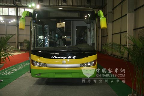 Zhongtong hybrid power LCK6121GHEV