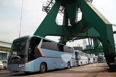 King Long buses export overseas in mass production