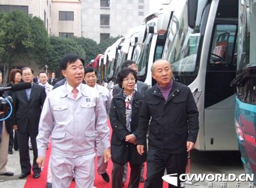 Korean Ambassador to China visiting Guilin Daewoo