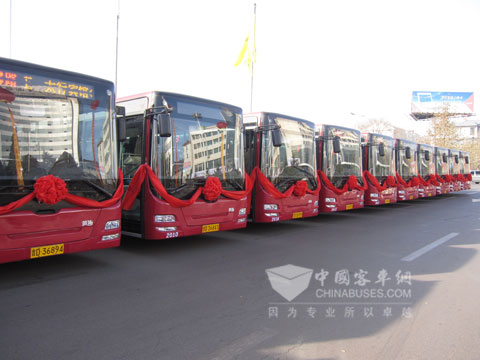 Huanghai bus lining neatly 