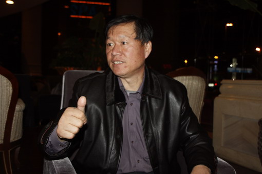 Song Wenxi, the head of mechanical department of Weihai Public Transport Company was interviewed