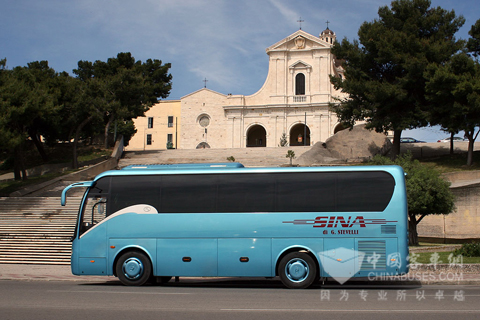 King Long coach in Italy