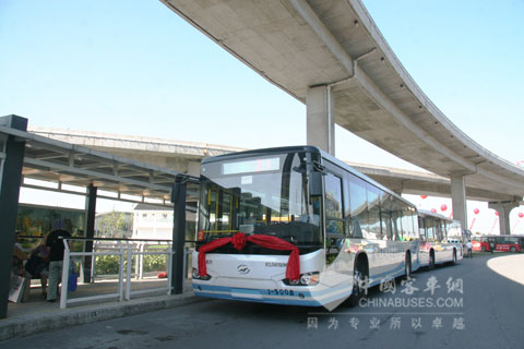 KLQ6129 in operation in Suzhou