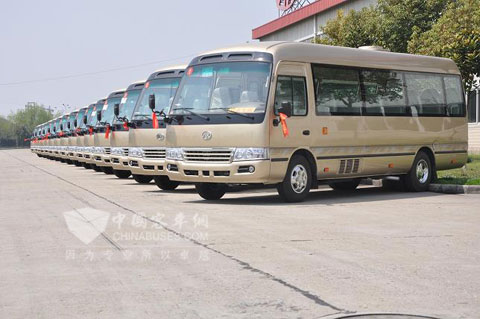 Fifteen JAC "BEST" HFC6700JK buses are ready for their new journey in the Huashan Mountain