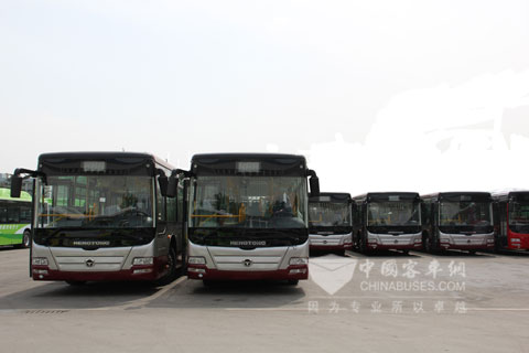 11-meter long Hengtong gas buses are ready for Zibo City