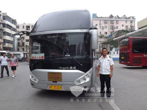 12 meter-long Zhongtong buses 