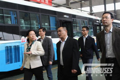 Jiangxi Commerce Department Deputy Director visits BONLUCK BUS 