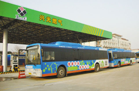 120 LNG Buses Serve Ningbo City