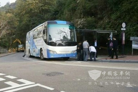 Trial operation of Wuzhoulong pure electric tourist bus FDG6110EV 