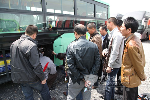 Higer LNG bus organizes application training