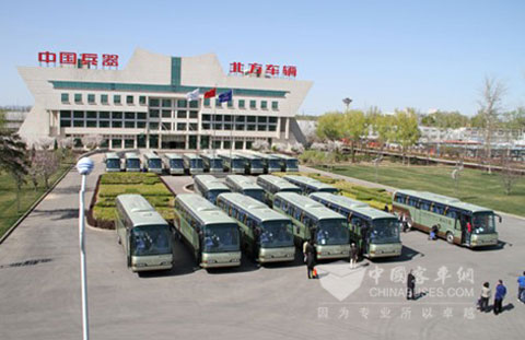 30 North Buses Put into Operation in Shanghai City