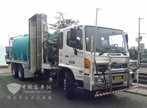 Automatic cleaning truck is able to run out 2.5-mile tunnel at a low speed 