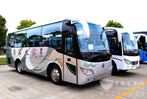 Sunlong SLK6802 Bus to Serve at The Qiao