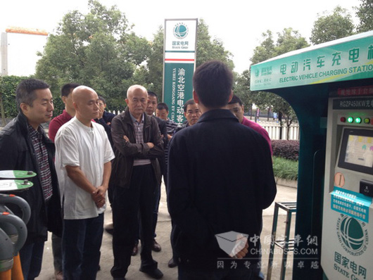 Shenzhen Bus Group Visits and Investigates Hengtong New Energy Bus