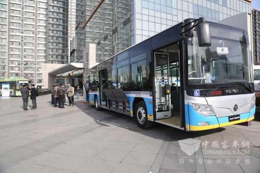 Foton AUV 18-meter On-road Charging Electric Buses Sparkles in Shandong