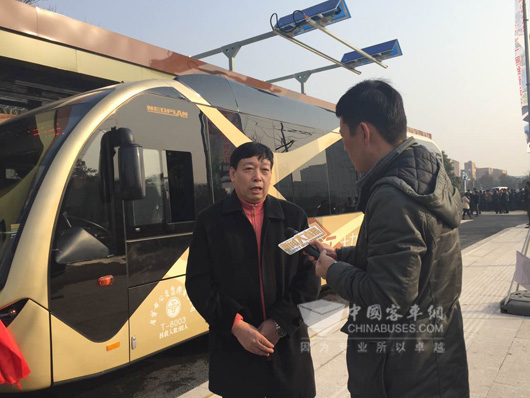 Youngman Lanches World First E-BRT Bus in Jinhua