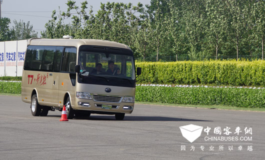 Yutong T7 Business Vehicle Starts its Stringent Long March Test 