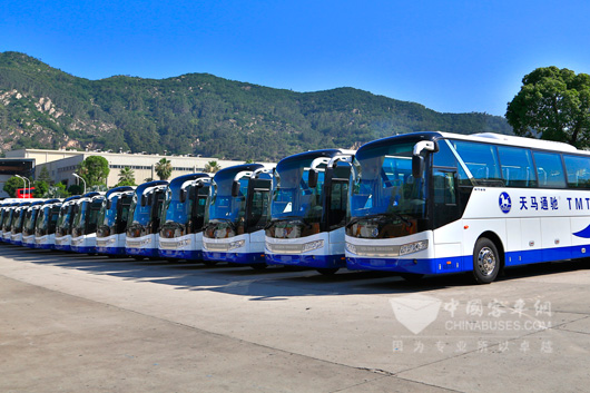 Golden Dragon Buses Delivered to Beijing Tianma Tongchi Tourism Company for Operation 