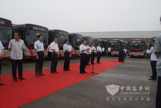 200 Zhongtong New Energy Buses Arrive in Liaocheng for Operation 