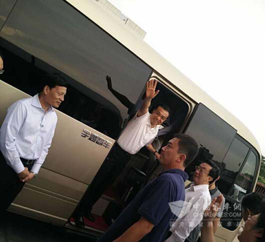 Premier Li Keqiang Takes Yutong Business Van