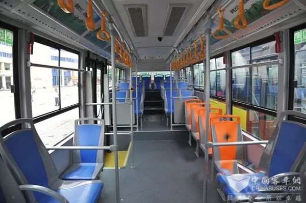 30 Units Golden Dragon Electric Buses Start Official Operation in Shantou