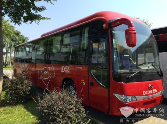 King Long Buses Provide Alternative to and from Work