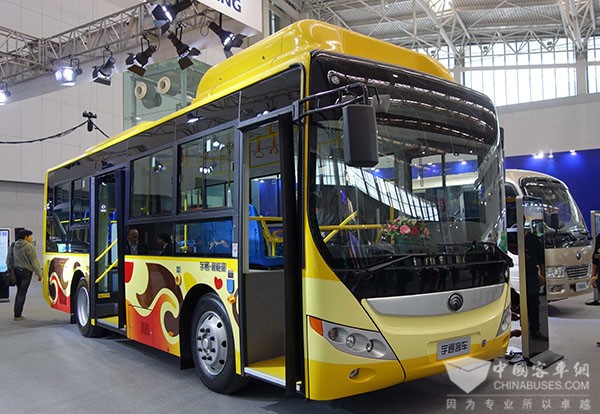 Yutong Attends Tianjin International Bus Exhibition