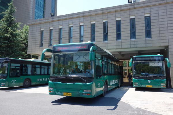 Golden Dragon Hybrid Buses Working Smoothly for Nine Years in Hangzhou