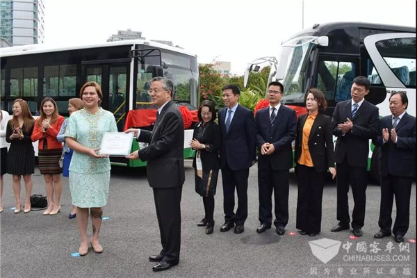 Nanning Donated Sunlong Buses to Davao City